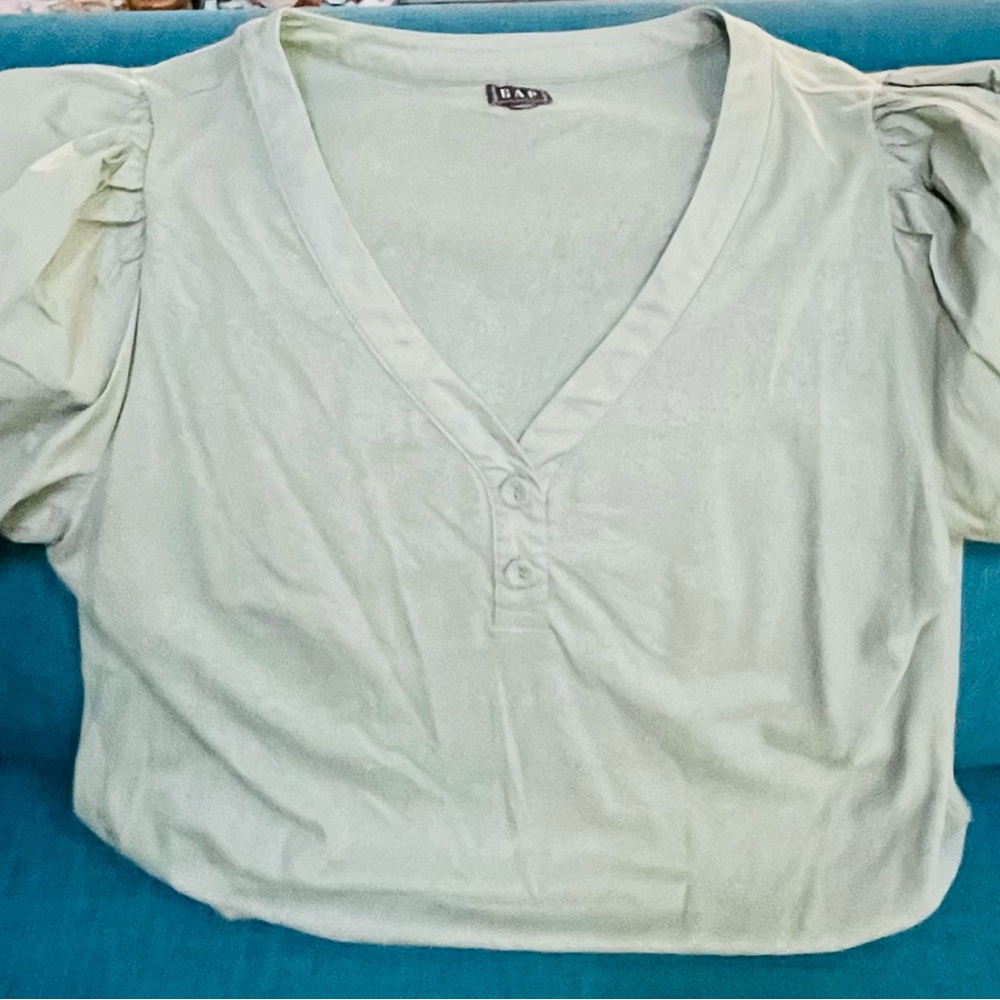 GAP Women's Khaki Green V-Neck puffy sleeve top